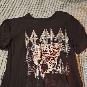 Def Leppard Graphic T-Shirt